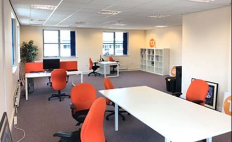 Private Road No. 2, Nottingham to rent - Interior Photo - Image 2 of 11