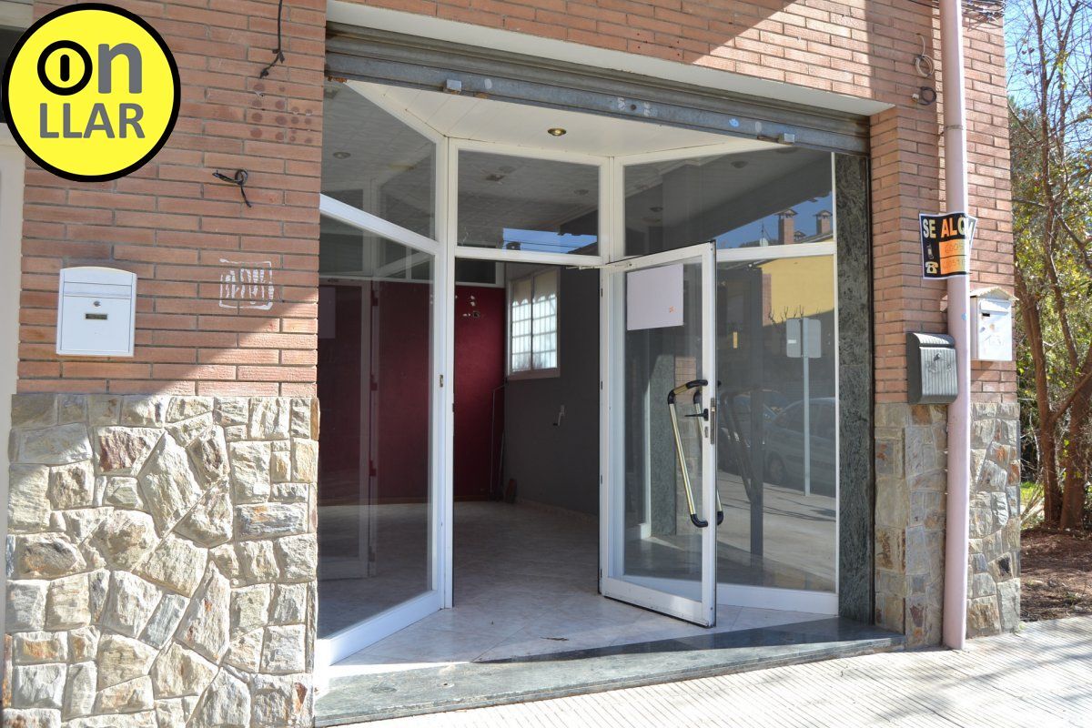 Retail in Bigues i Riells del Fai, Barcelona to rent Interior Photo- Image 1 of 3