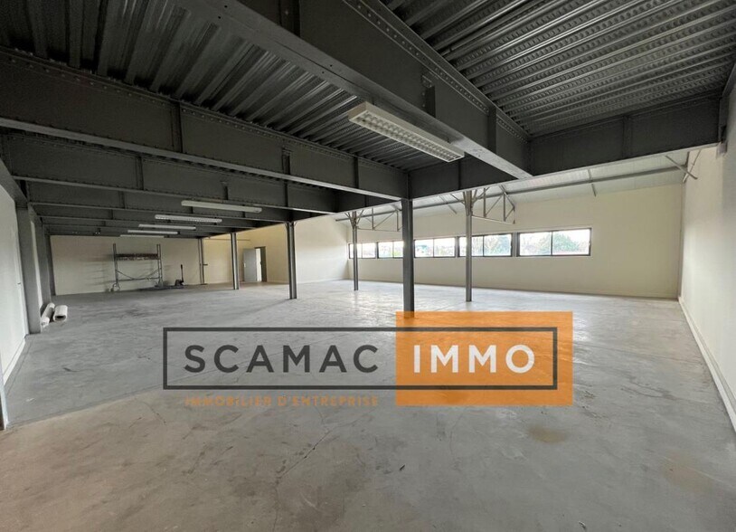 Industrial in Bondy to rent - Interior Photo - Image 2 of 6