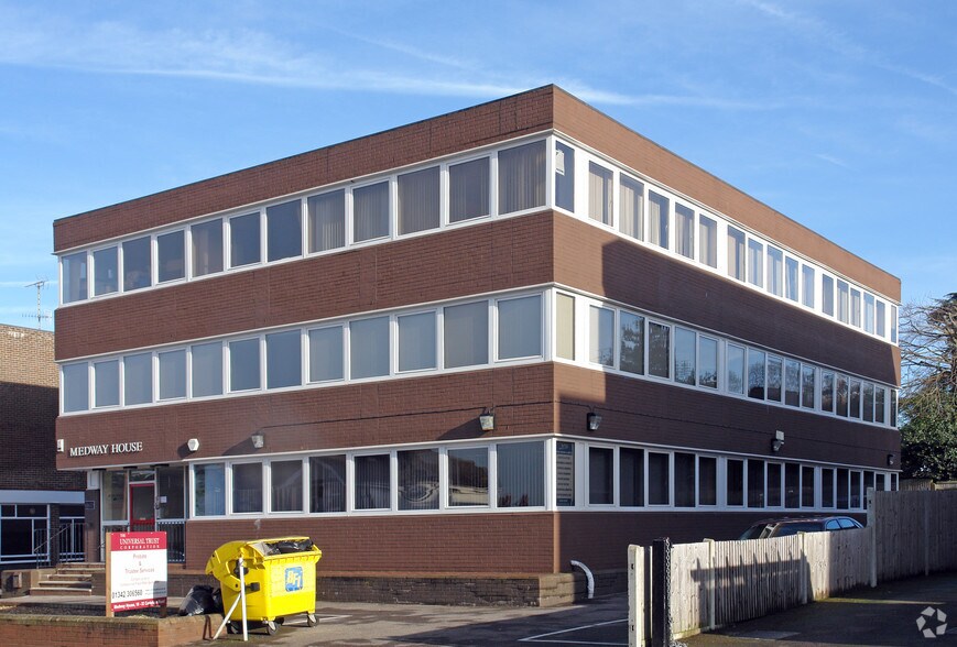 1822 Cantelupe Rd, East Grinstead RH19 3BJ UK