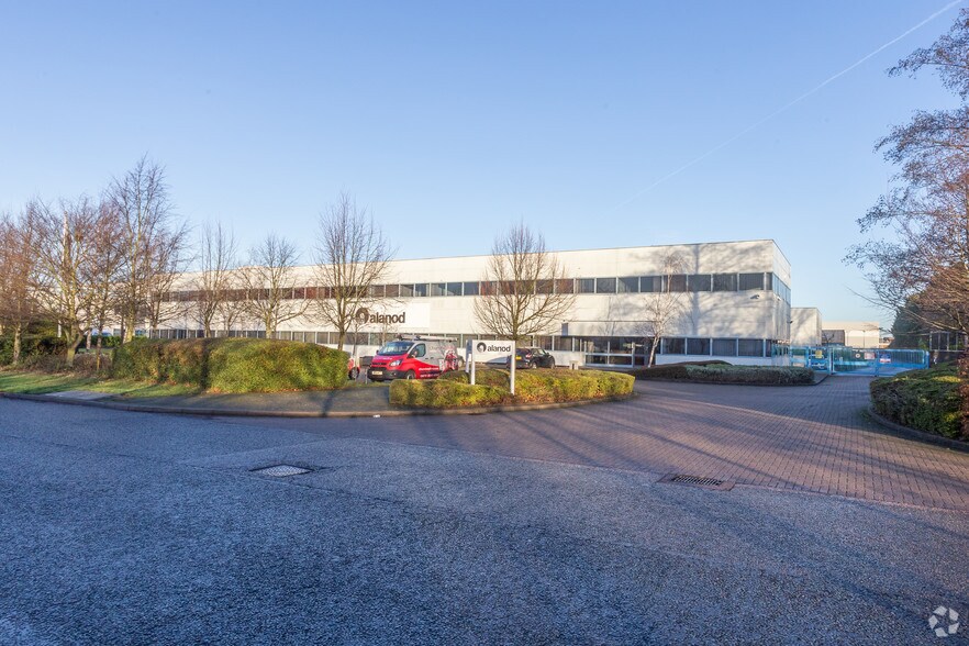 Chippenham Dr, Milton Keynes for sale - Primary Photo - Image 1 of 1