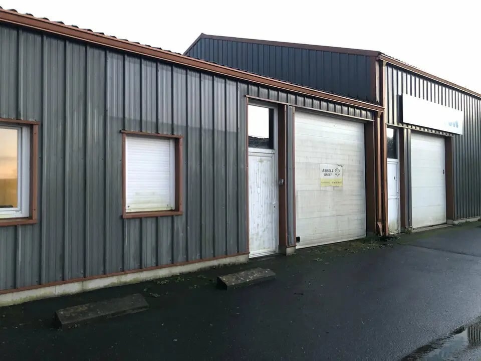 Location Local d'activités 135 m² à 145 m² - Photo 1