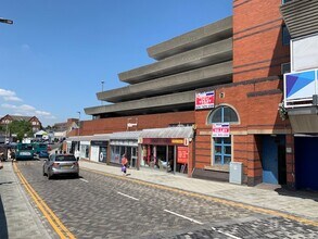 77-84 New Rd, Gravesend to rent Building Photo- Image 1 of 3