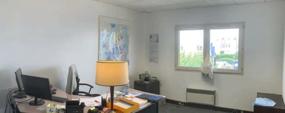 10 Rue Marcel Paul, Massy to rent - Interior Photo - Image 2 of 3