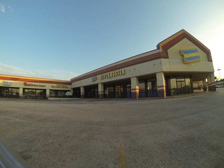 190 Mall Rd, Hollister, MO for sale - Building Photo - Image 1 of 1