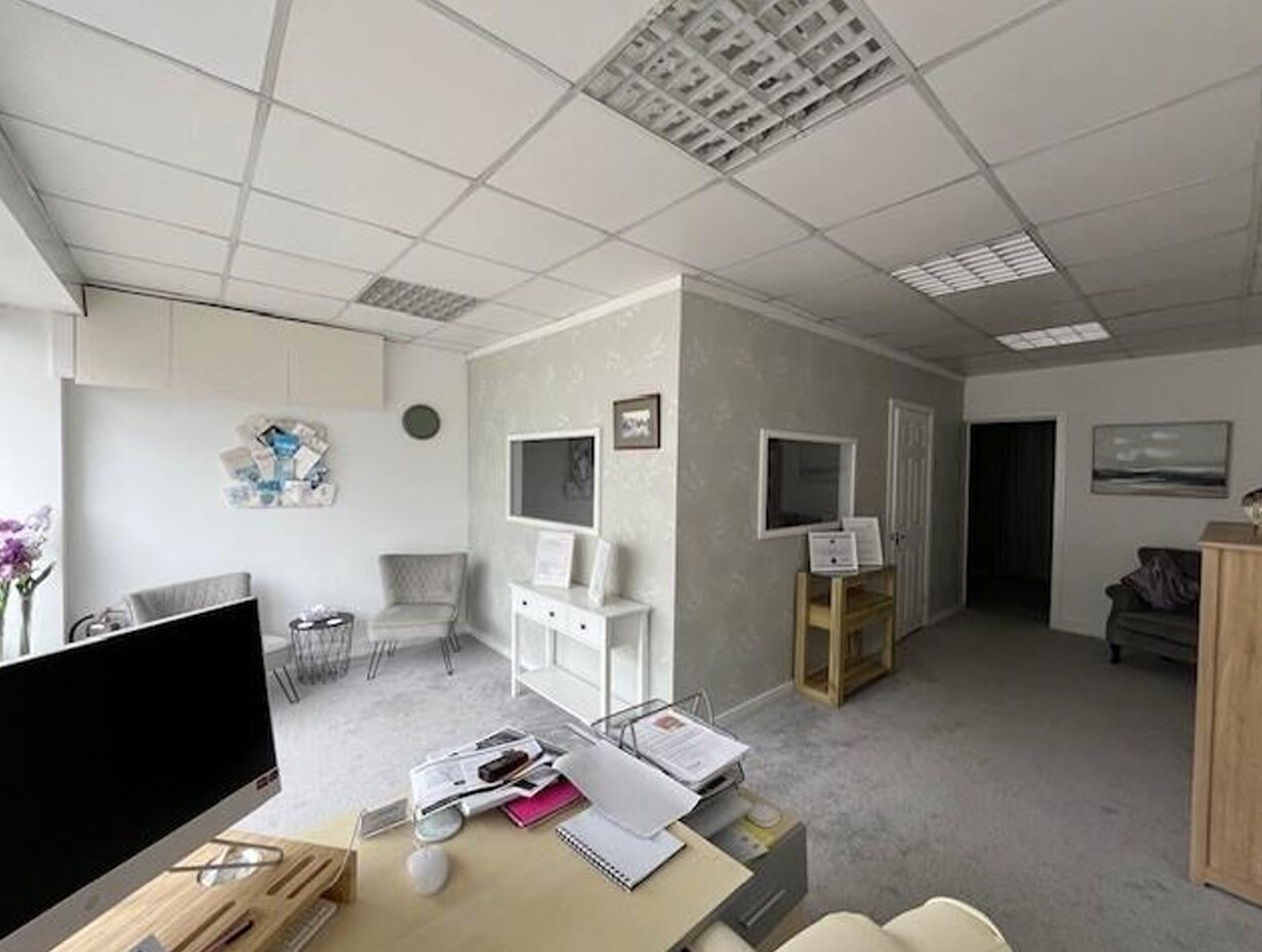 150 Station Rd, West Moors to rent Interior Photo- Image 1 of 2