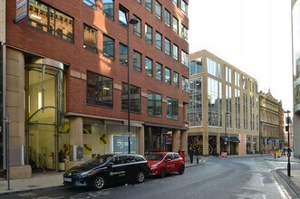 83 Fountain St, Manchester to rent Building Photo- Image 2 of 9