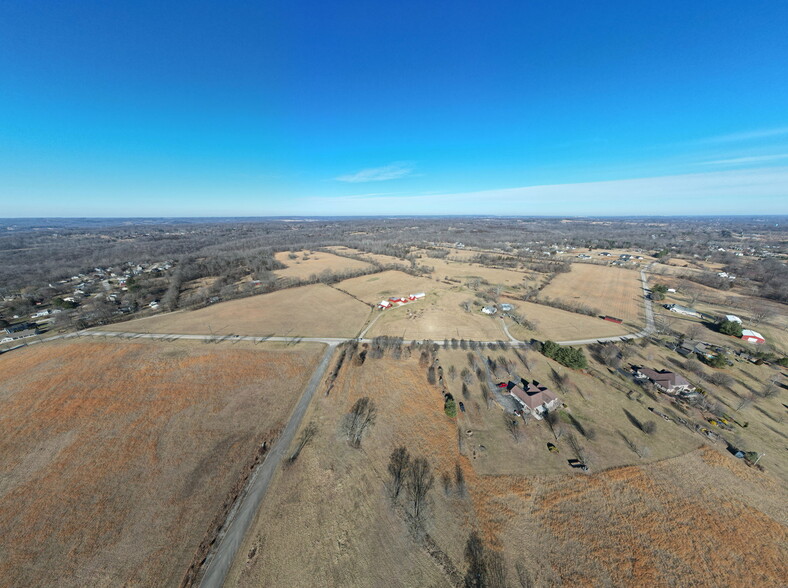 8680 S Strain Ridge Rd, Bloomington, IN for sale - Building Photo - Image 3 of 9