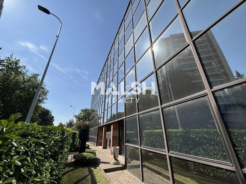 Office in Lyon for sale - Building Photo - Image 1 of 14