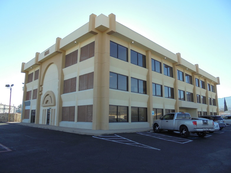 8815 Dyer St, El Paso, TX for sale - Building Photo - Image 1 of 1