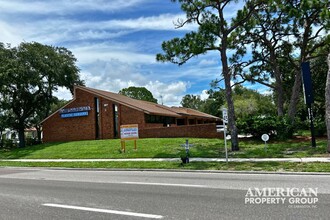 2677 S Tamiami Trl, Sarasota, FL for rent Building Photo- Image 2 of 23