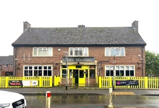 Larkhill Rd, Yeovil to rent Interior Photo- Image 1 of 12