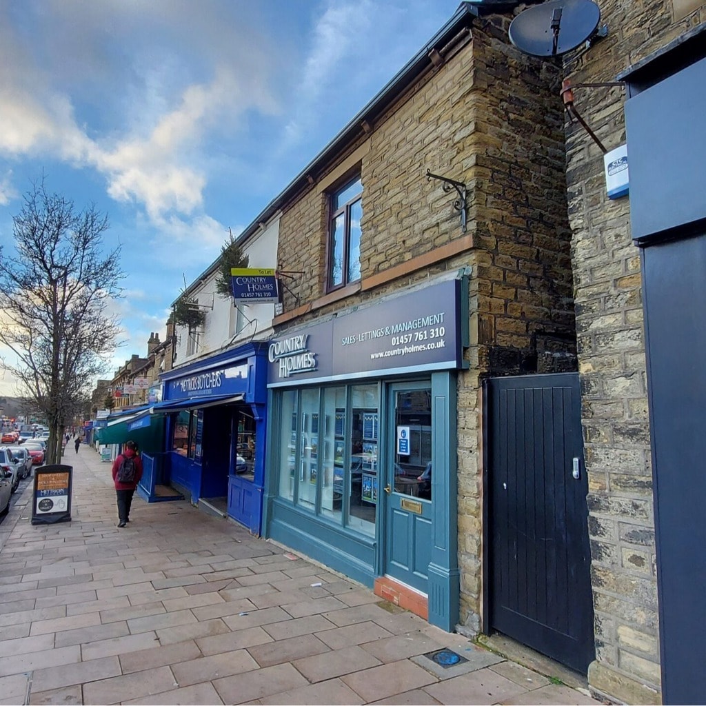 18 High St W, Glossop to rent Building Photo- Image 1 of 2