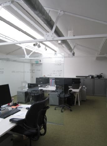 87 Railway Rd, Teddington to rent - Interior Photo - Image 2 of 3