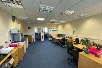 Mitre Way, Battle to rent Interior Photo- Image 1 of 9