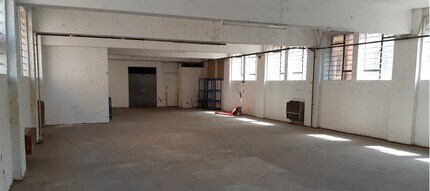 1 Bridge Clos, Romford to rent Interior Photo- Image 1 of 2