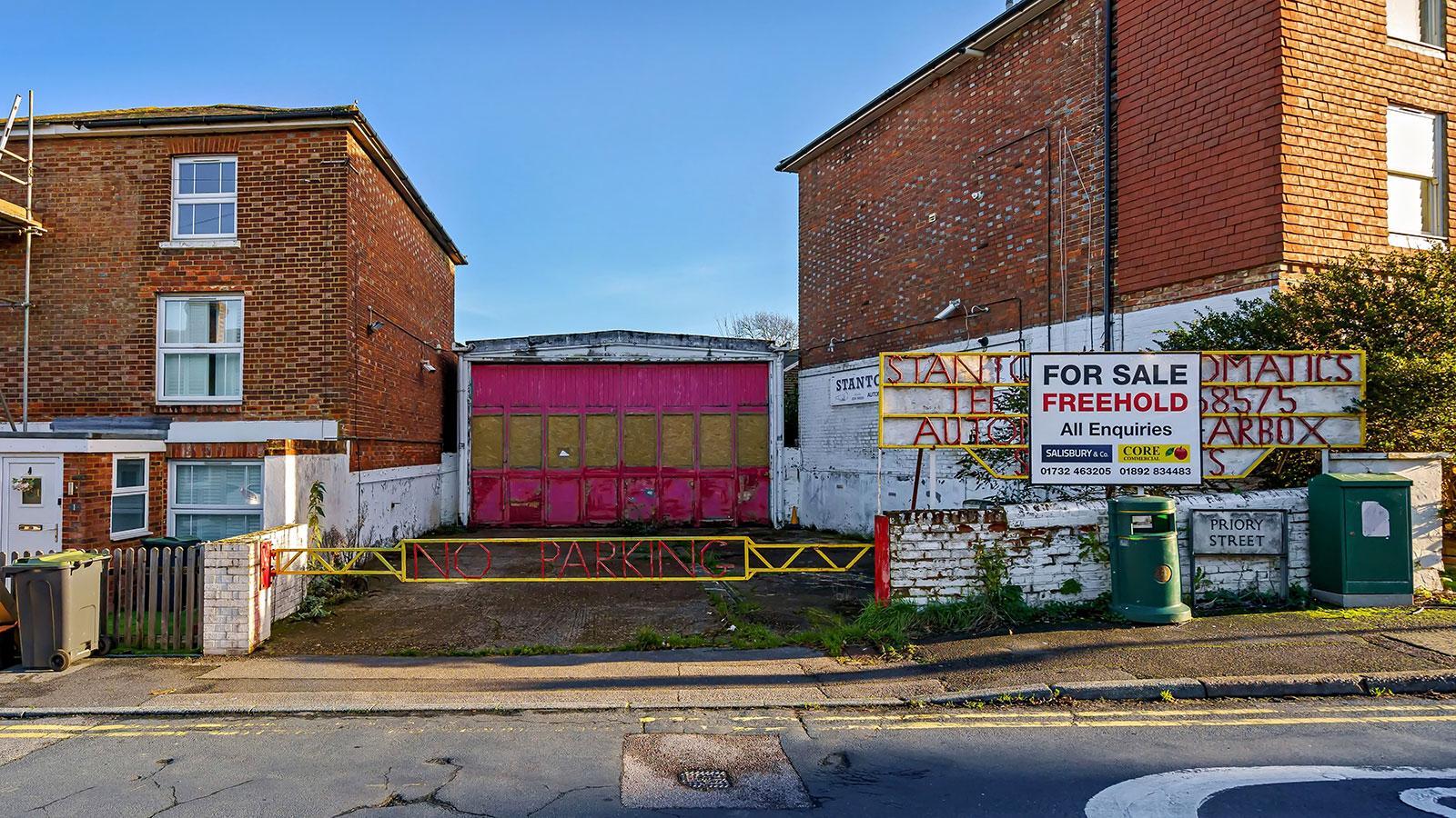 61 Pembury Rd, Tonbridge for sale Primary Photo- Image 1 of 6