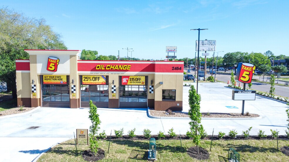 2545 Gessner Rd, Houston, TX for sale - Building Photo - Image 1 of 3