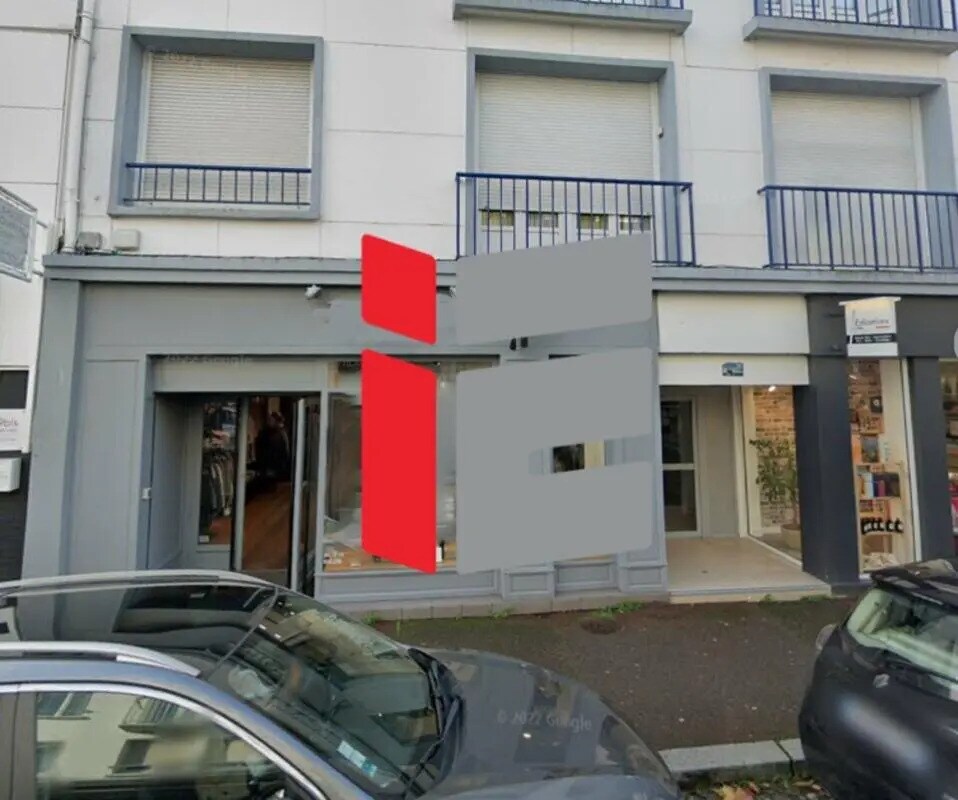 Retail in Lorient for sale Building Photo- Image 1 of 2