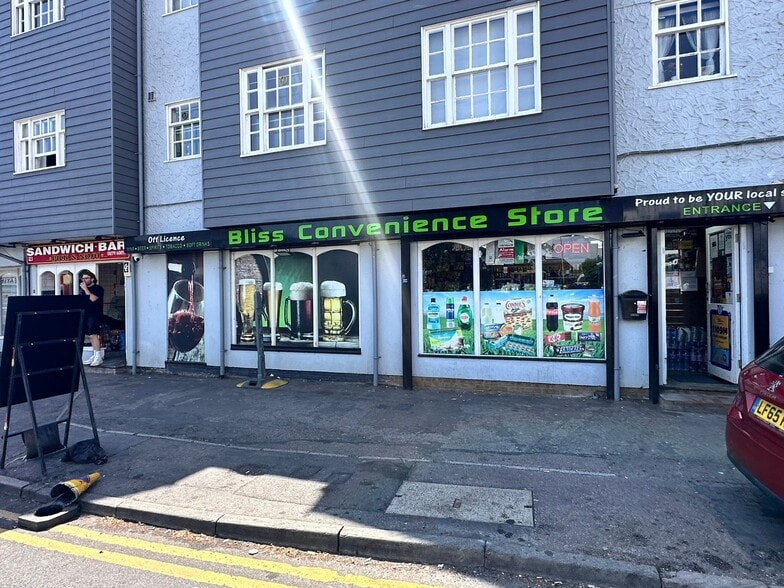 Sawbridgeworth – 113-123 London Road portfolio of 2 properties for sale on LoopNet.co.uk - Building Photo - Image 3 of 8