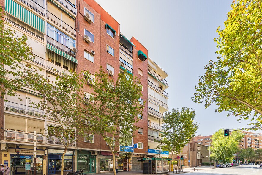 Calle De Santa Hortensia, 23, Madrid, Madrid for rent - Building Photo - Image 2 of 2