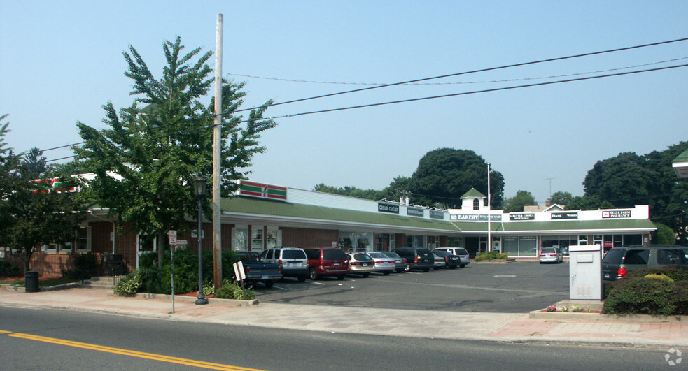 3621-3665 Main St, Stratford, CT for rent - Primary Photo - Image 1 of 2