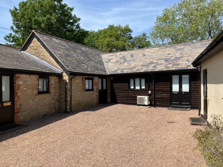 Brittons Ct, Clifton Reynes to rent - Building Photo - Image 1 of 11