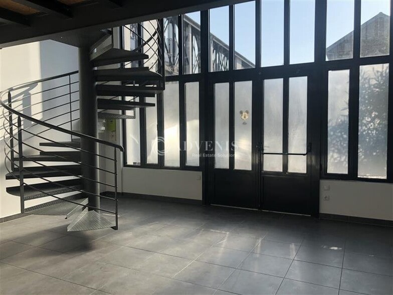 40 Rue De La Gare, Arcueil to rent - Building Photo - Image 3 of 10