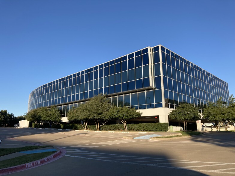 401 E Corporate Dr, Lewisville, TX for rent - Building Photo - Image 3 of 8