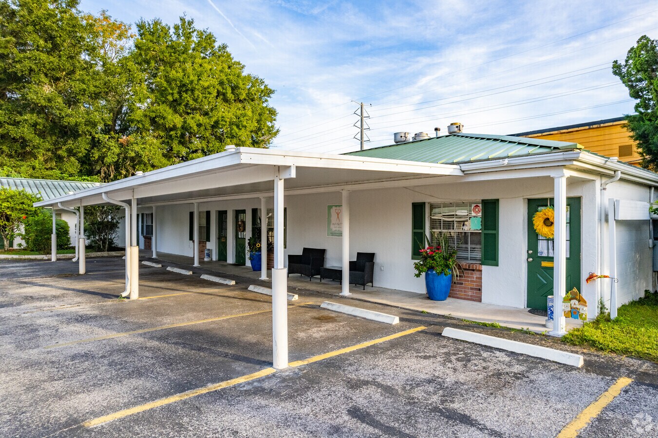 6536 Stadium Dr, Zephyrhills 33542 UK