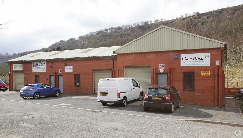 Marine St, Cwm to rent - Building Photo - Image 2 of 4