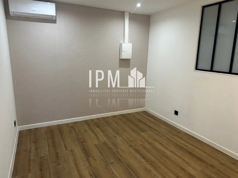 Vente Bureaux 130 m² - Photo 1