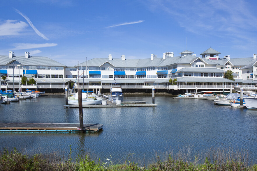 755-775 Baywood Dr, Petaluma, CA for rent - Building Photo - Image 3 of 18