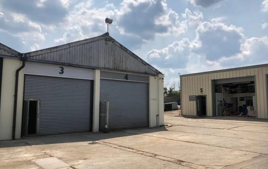 Severnside Park, Epney portfolio of 3 properties for sale on LoopNet.co.uk - Building Photo - Image 1 of 22