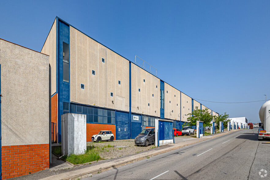 Industrial in Terrassa, BAR for rent - Building Photo - Image 2 of 2