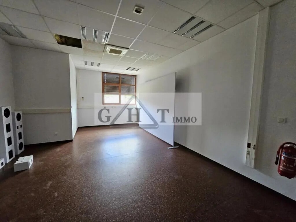 Vente Entrepôt 2 856 m² - Photo 1