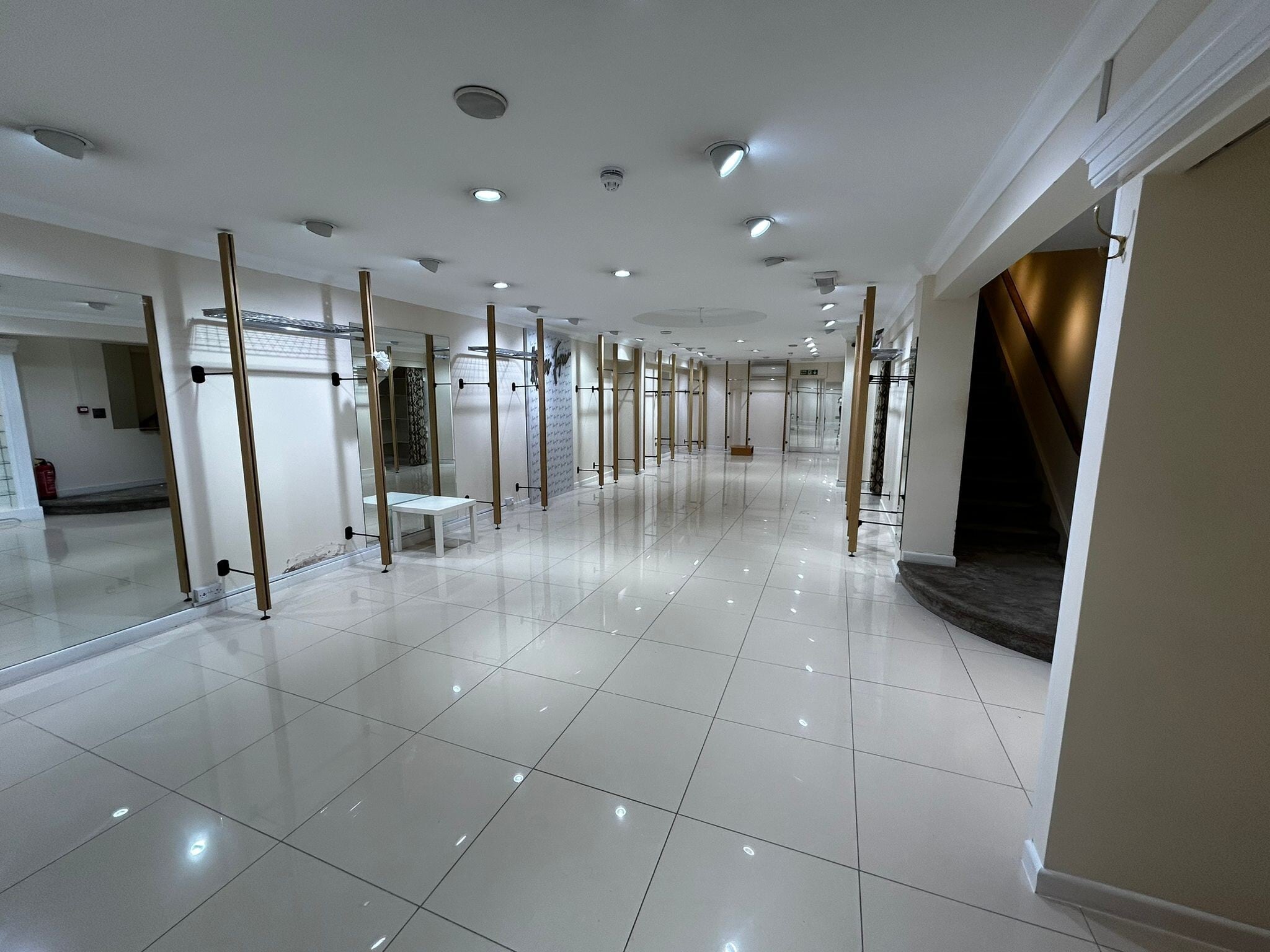 1-11 Caer St, Swansea to rent Interior Photo- Image 1 of 8