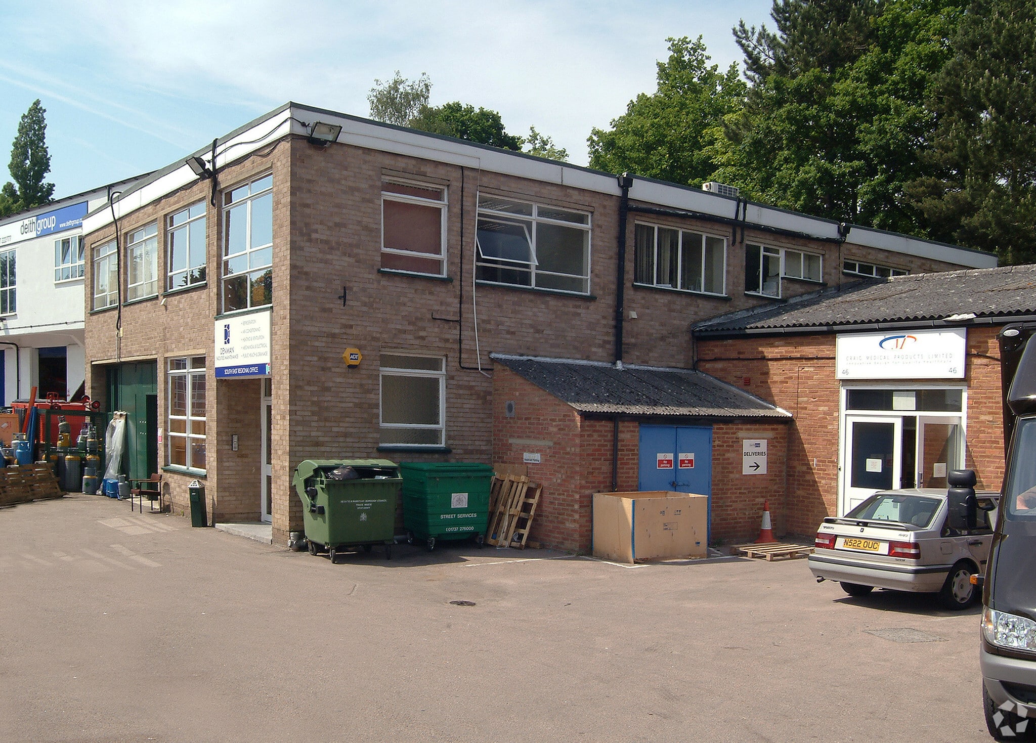 Albert Rd N, Reigate to rent Primary Photo- Image 1 of 2