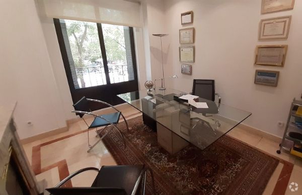 Office in Madrid, Madrid to rent Interior Photo- Image 1 of 2