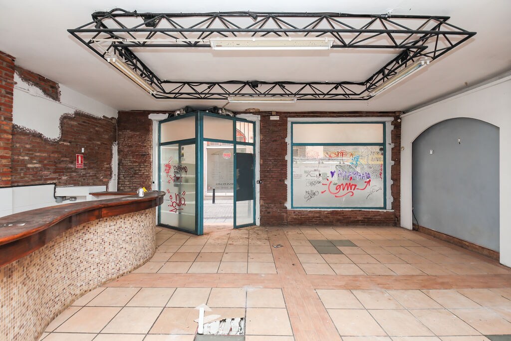 Reus, TAR 43201 - Unit 1 -  - Interior Photo - Image 2 of 12