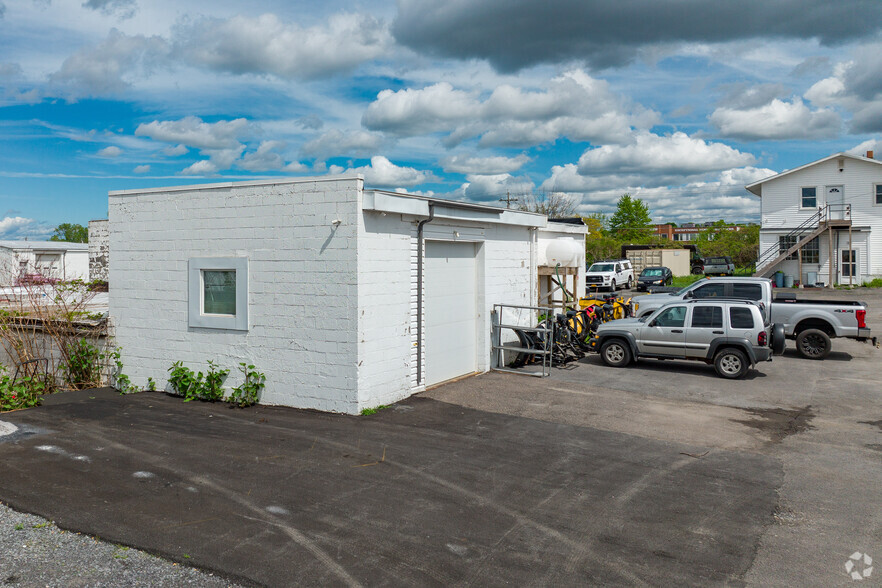 1819 Lemoyne Ave, Syracuse, NY for sale - Primary Photo - Image 3 of 10