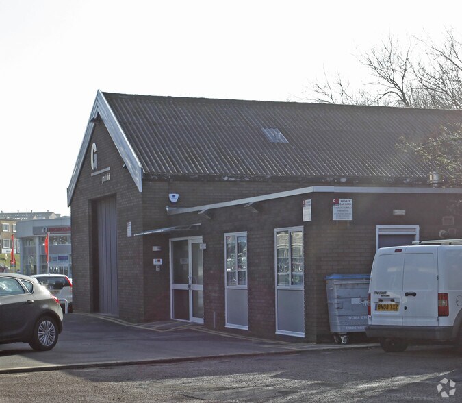 214A Dudley Rd, Halesowen for sale - Building Photo - Image 1 of 1
