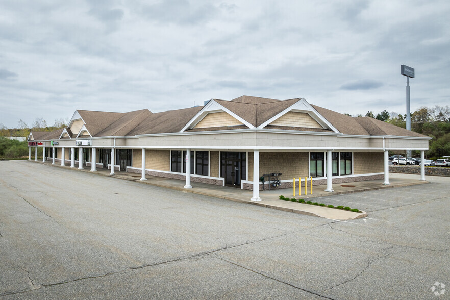 735 Centre of New England Blvd, Coventry, RI for rent - Building Photo - Image 1 of 6