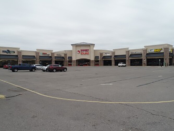 80008022 NW 39th Expressway, Bethany 73008 Bethany Shopping Center