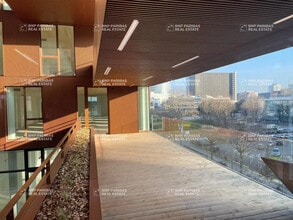 Office in Lyon to rent Interior Photo- Image 1 of 37