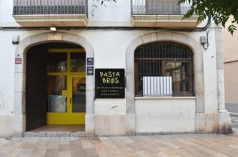 Retail in Vilanova i la Geltrú, Barcelona to rent Interior Photo- Image 2 of 6