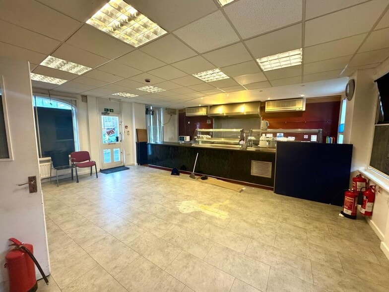 11-15 Park St W, Luton for sale - Building Photo - Image 1 of 1