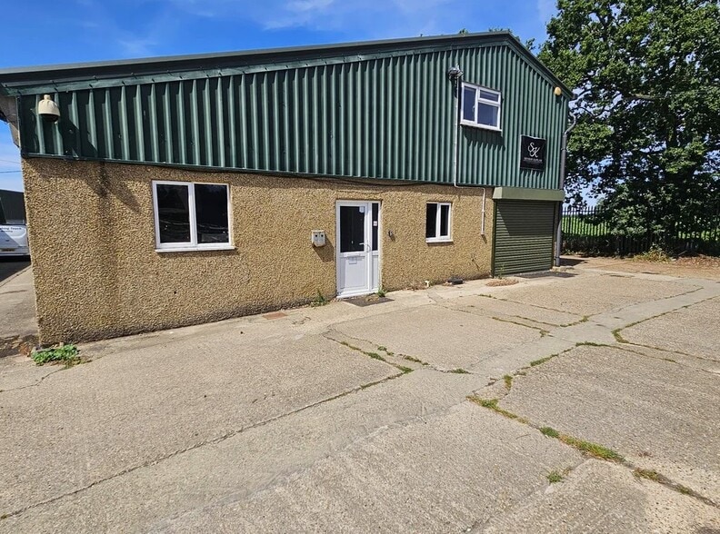 Widford Rd, Ware to rent - Building Photo - Image 3 of 4