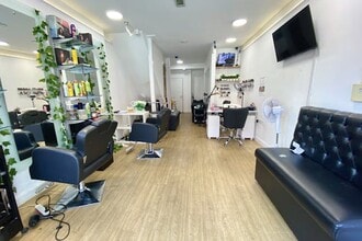 78 Park St, Luton to rent Interior Photo- Image 2 of 5