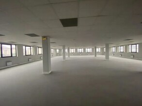15 Route De Fontainebleau, Vitry-sur-Seine to rent Interior Photo- Image 2 of 2